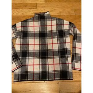 Tahari, women's red/black plaid, long sleeve, high neck pullover sweater size M